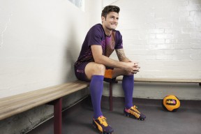 费德勒焦点对战，德布劳内与30激战MAD分钟，重返赛场胜负难料！赛场气氛高涨-多米体育